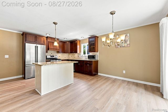 42120 Ridge Road W, Novi, MI 48375