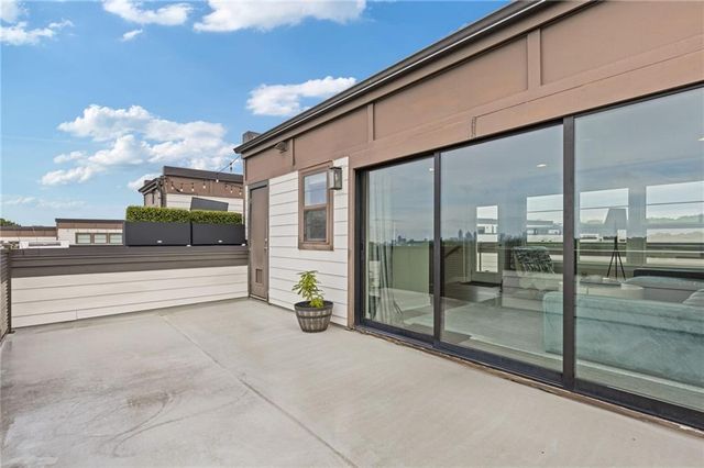 830 Stone Ridge Lane, Atlanta, GA 30324