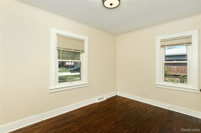 4517 Grindley Park Street, Dearborn Heights, MI 48125