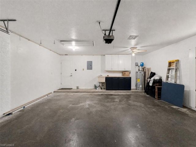 20822 Country Barn DR, Estero, FL 33928