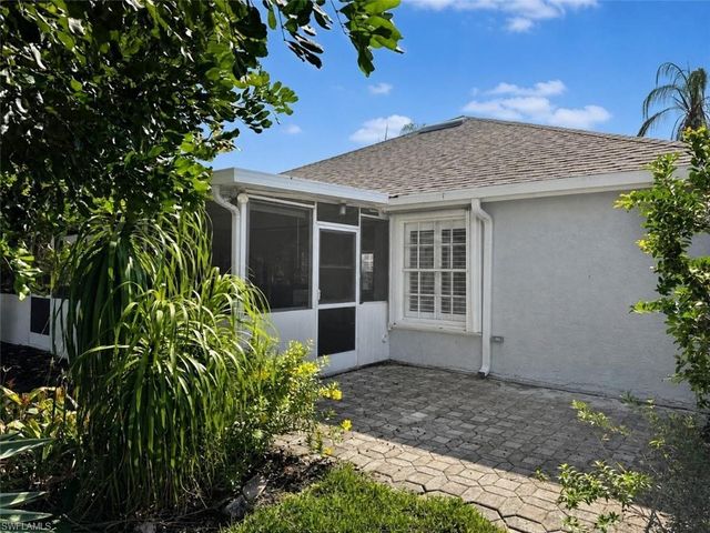 20822 Country Barn DR, Estero, FL 33928