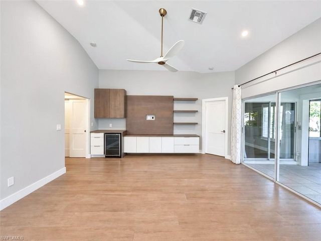 20822 Country Barn DR, Estero, FL 33928