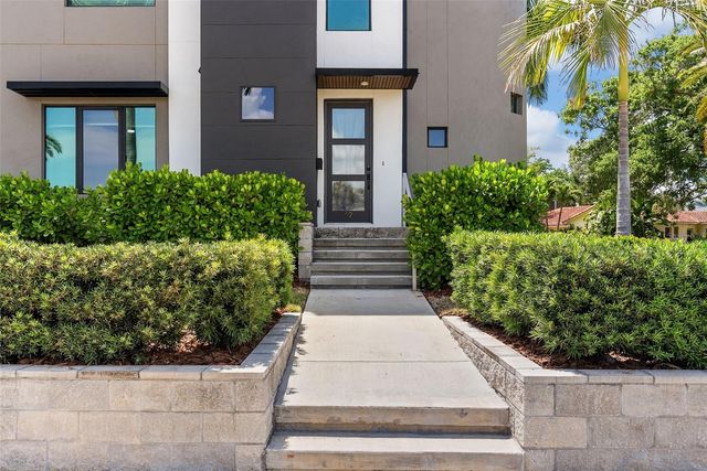 92 W DAVIS BOULEVARD, Tampa, FL 33606