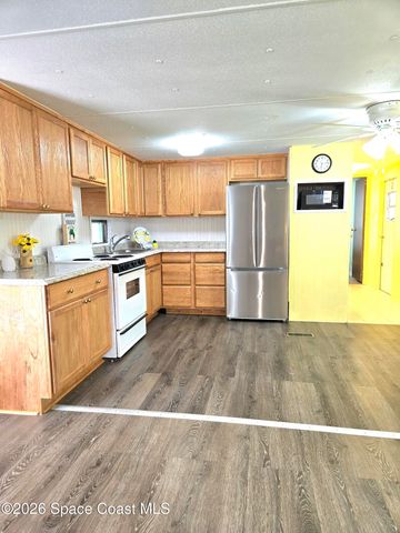 345 Holiday Park Boulevard NE, Palm Bay, FL 32907