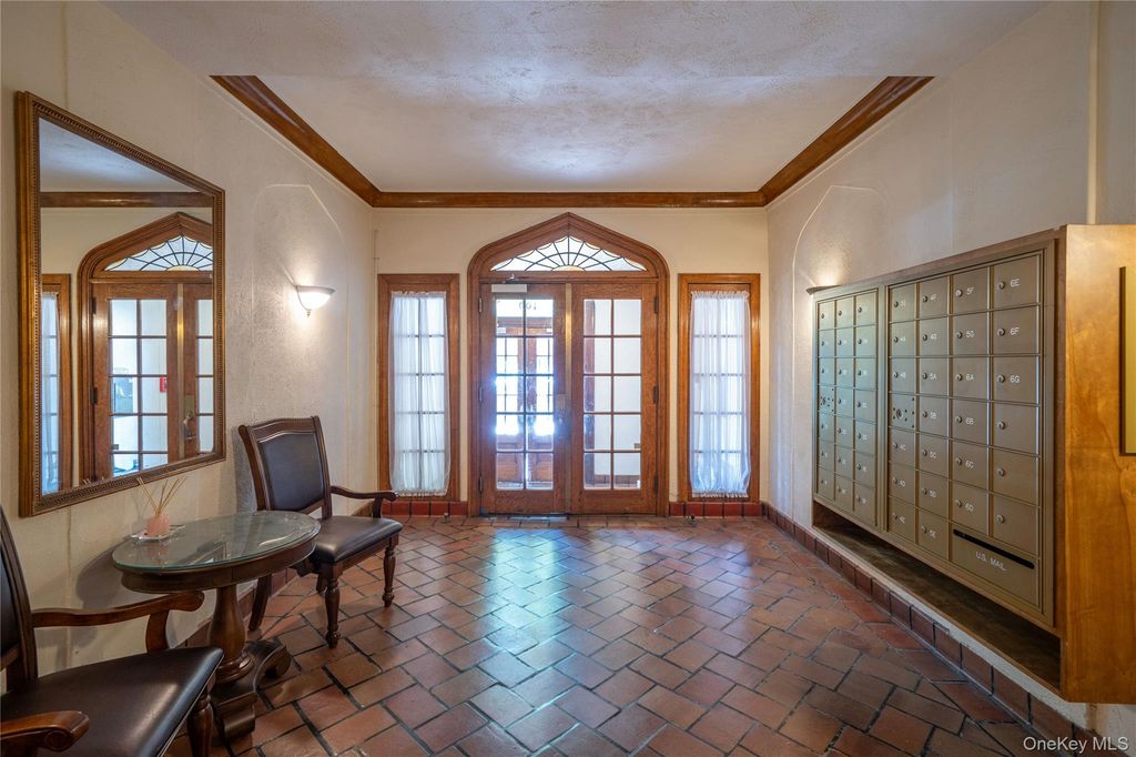 100 Parkway Road 4D, Bronxville, NY 10708 — photo 2