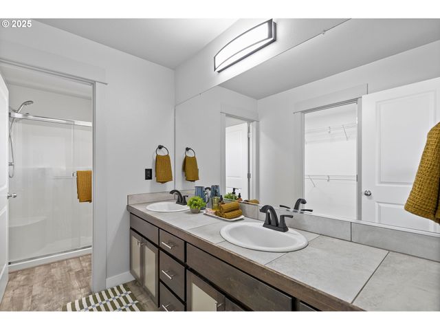 19257 OAK Ave, Sandy, OR 97055