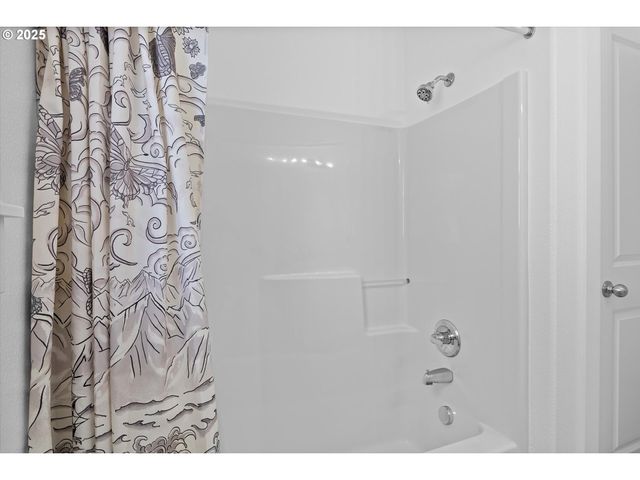 19257 OAK Ave, Sandy, OR 97055
