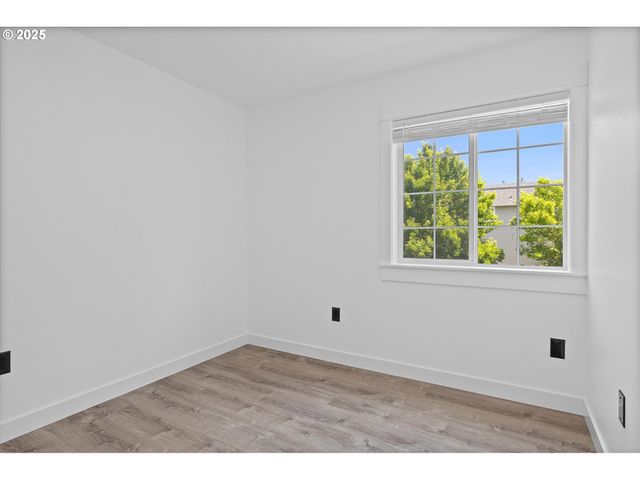 19257 OAK Ave, Sandy, OR 97055