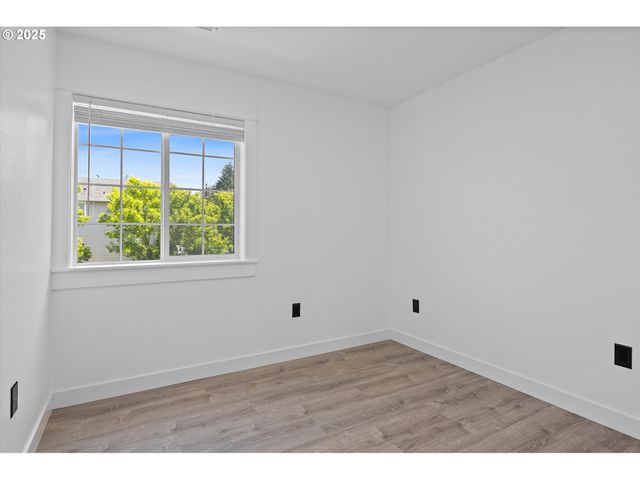 19257 OAK Ave, Sandy, OR 97055
