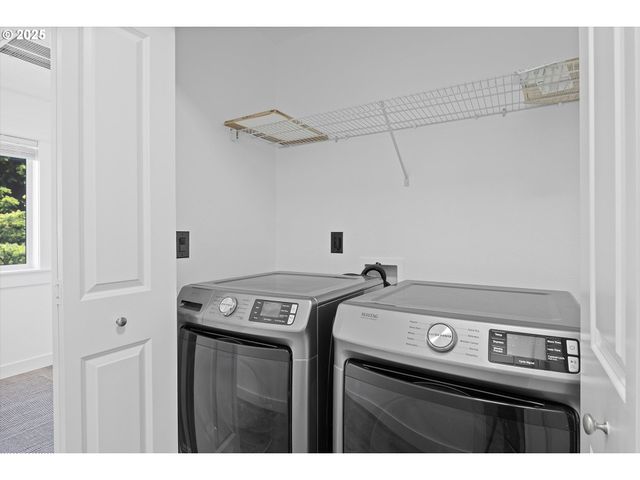 19257 OAK Ave, Sandy, OR 97055