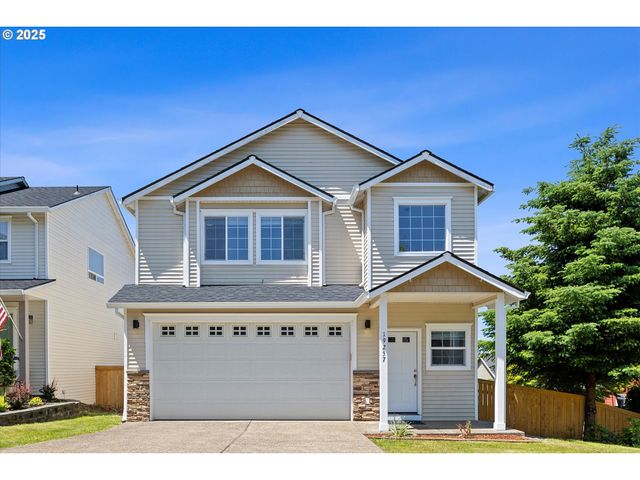 19257 OAK Ave, Sandy, OR 97055