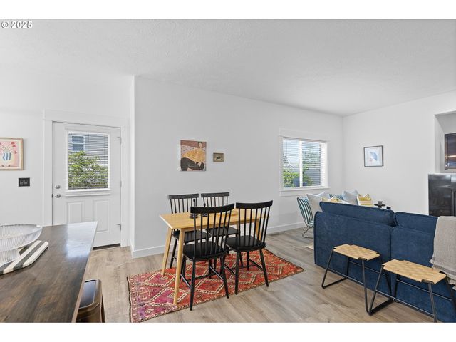 19257 OAK Ave, Sandy, OR 97055