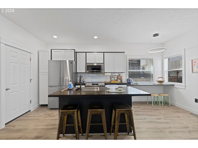 19257 OAK Ave, Sandy, OR 97055