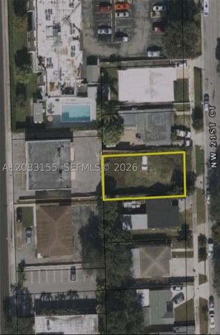816 NW 21st Ct, Miami, FL 33125