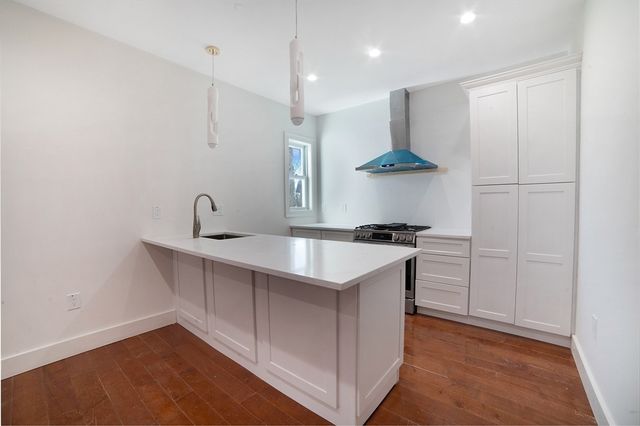 49 Walker Street 1, Quincy, MA 02171