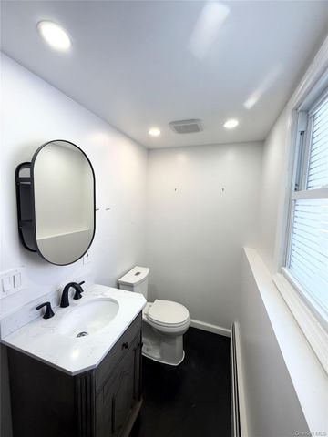 18 Park Hill Drive, New Windsor, NY 12553