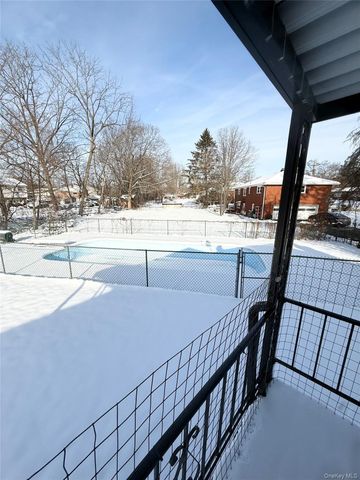 18 Park Hill Drive, New Windsor, NY 12553