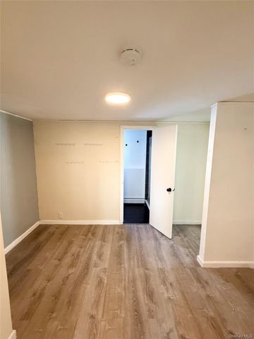 18 Park Hill Drive, New Windsor, NY 12553