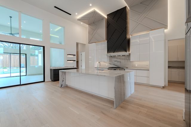 11314 Hillcrest Road, Dallas, TX 75230