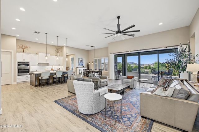 618 E TUMBLEWEED Drive, Phoenix, AZ 85085