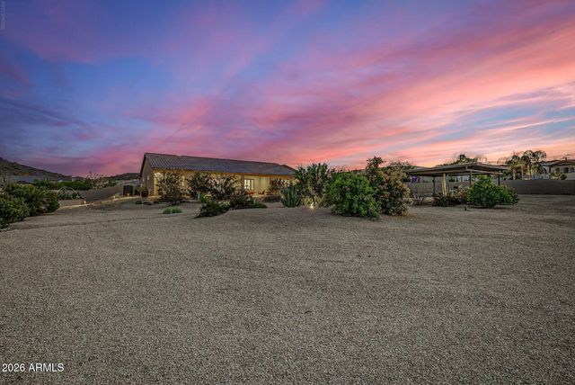 618 E TUMBLEWEED Drive, Phoenix, AZ 85085