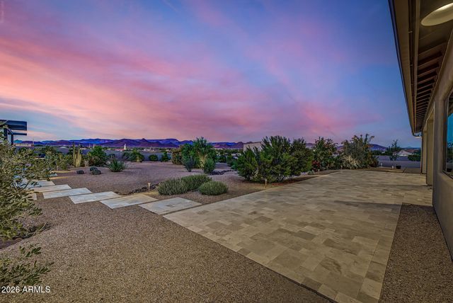618 E TUMBLEWEED Drive, Phoenix, AZ 85085