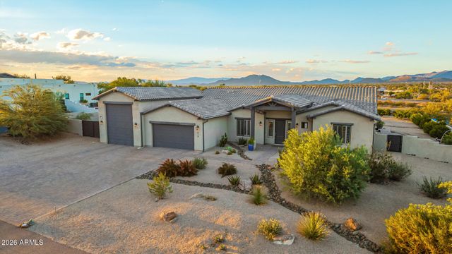 618 E TUMBLEWEED Drive, Phoenix, AZ 85085
