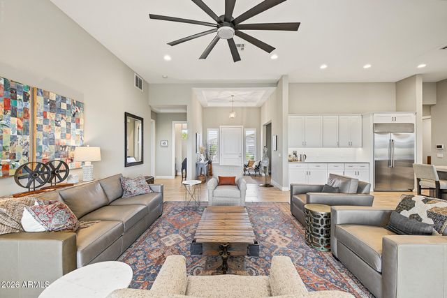 618 E TUMBLEWEED Drive, Phoenix, AZ 85085