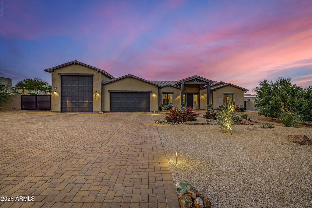 618 E TUMBLEWEED Drive, Phoenix, AZ 85085 — exterior