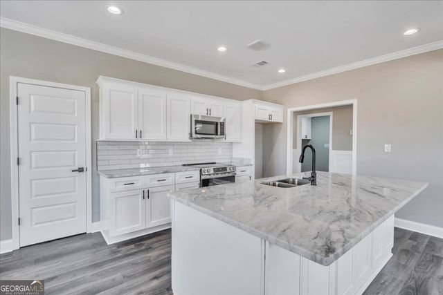 138 Early Drive, Byron, GA 31008