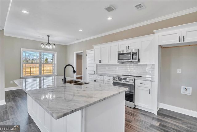 138 Early Drive, Byron, GA 31008