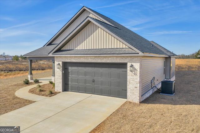 138 Early Drive, Byron, GA 31008
