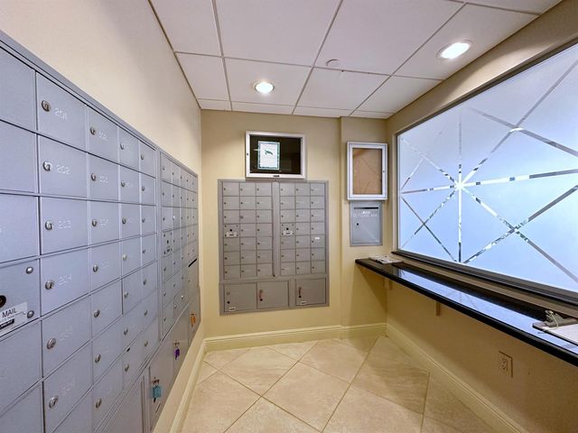 4200 N Ocean Drive 2-705, Singer Island, FL 33404
