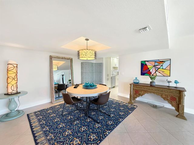 4200 N Ocean Drive 2-705, Singer Island, FL 33404