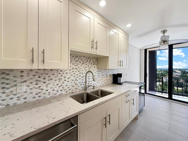 4200 N Ocean Drive 2-705, Singer Island, FL 33404