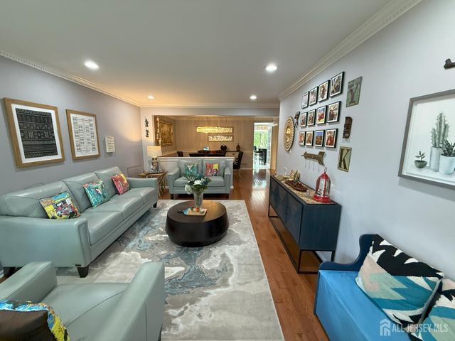 37 Dorchester Drive, East Brunswick, NJ 08816