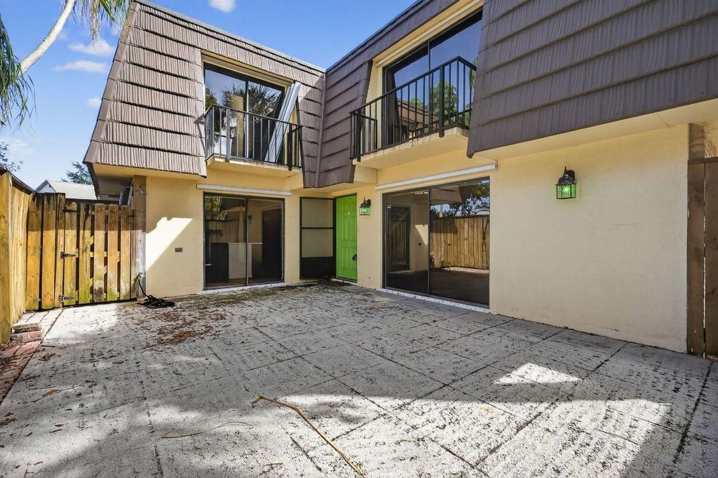 310 3rd Court, Palm Beach Gardens, FL 33410