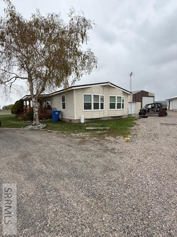 Image 18 of property listing at 847 N 800 E, Shelley, ID 83274