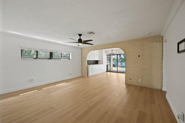 12853 Guilford Circle, Wellington, FL 33414