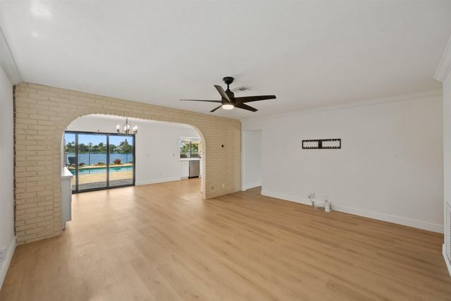 12853 Guilford Circle, Wellington, FL 33414