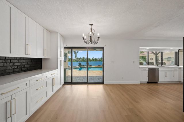 12853 Guilford Circle, Wellington, FL 33414