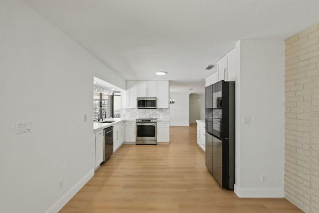 12853 Guilford Circle, Wellington, FL 33414