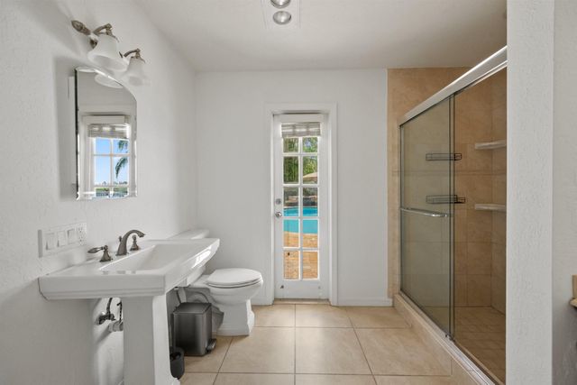 12853 Guilford Circle, Wellington, FL 33414