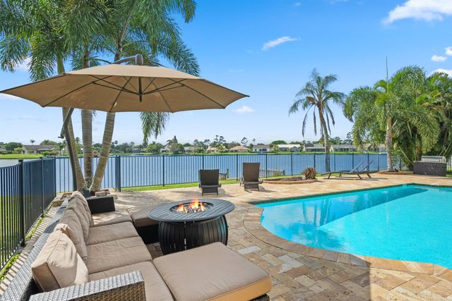 12853 Guilford Circle, Wellington, FL 33414