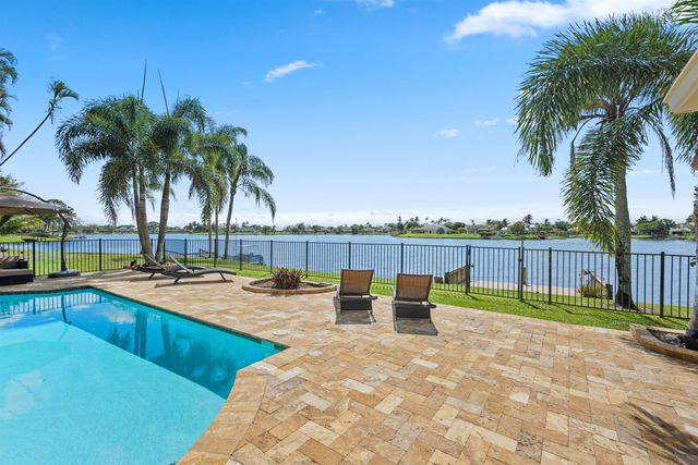 12853 Guilford Circle, Wellington, FL 33414