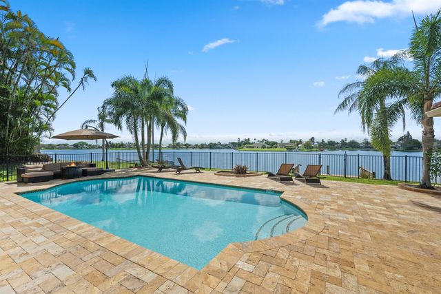 12853 Guilford Circle, Wellington, FL 33414