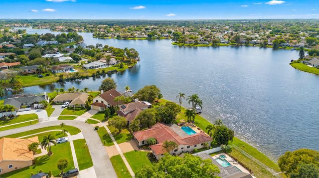 12853 Guilford Circle, Wellington, FL 33414