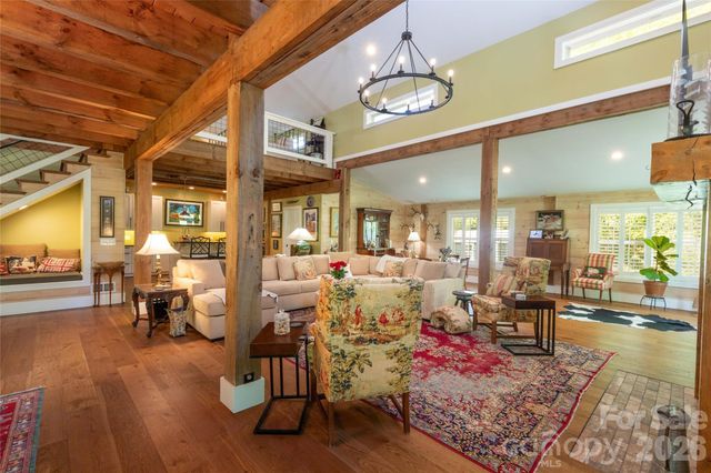 367 Nannys Lane, Sylva, NC 28779