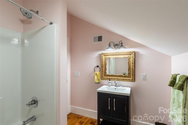 367 Nannys Lane, Sylva, NC 28779