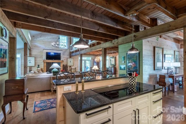 367 Nannys Lane, Sylva, NC 28779